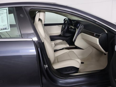 Used 2017 Tesla Model S 75D image 28