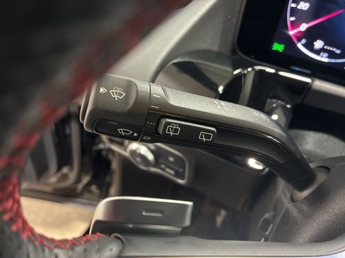 Used 2025 Mercedes-Benz GLA 250 4MATIC image 10