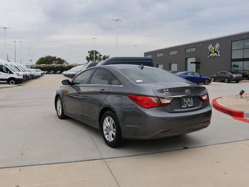 Used 2012 Hyundai Sonata GLS w/ Popular Equipment Pkg image 3
