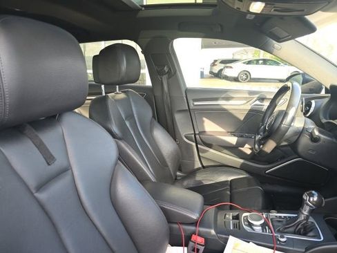 Used 2018 Audi A3 e-tron Prestige w/ Prestige Package FWD image 13