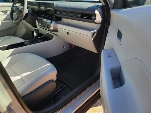 New 2026 Hyundai Kona SE image 6