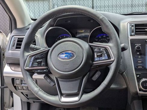 Used 2019 Subaru Outback 2.5i Touring w/ Popular Package #3A AWD/4WD image 18