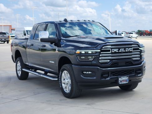 New 2026 RAM 2500 Laramie w/ Sport Appearance Package AWD/4WD image 3