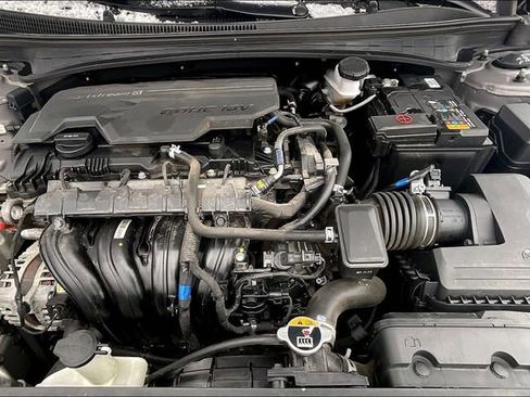 Certified 2024 Hyundai Elantra Limited image 11