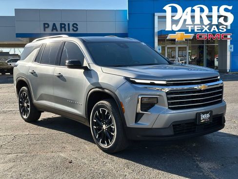 New 2026 Chevrolet Traverse LT w/ Sun and Wheel Package image 1