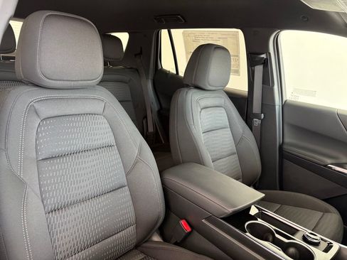 New 2027 Chevrolet Equinox LT w/ LPO, Floor Liner Package FWD image 37