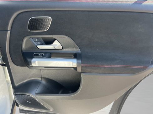 Used 2024 Mercedes-Benz GLB 250 image 20