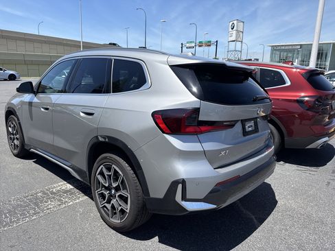 Used 2023 BMW X1 xDrive28i w/ Premium Package AWD/4WD image 4