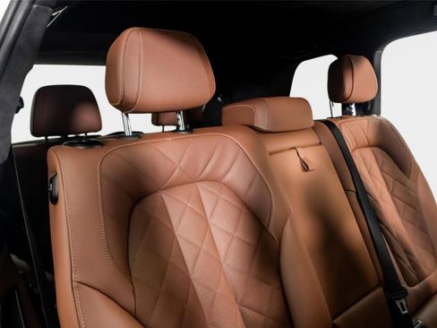 Used 2025 BMW X7 xDrive40i w/ M Sport Package image 28