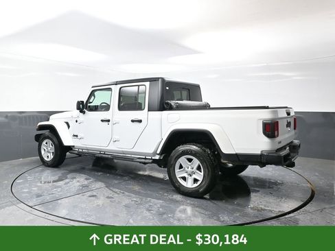Used 2022 Jeep Gladiator Sport image 13