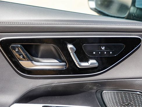 New 2025 Mercedes-Benz GLC 350e 4MATIC image 22