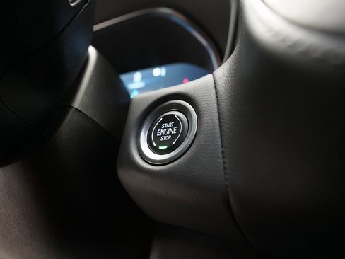 Used 2022 Chevrolet Suburban LT image 32