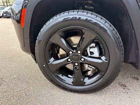 Used 2021 Jeep Grand Cherokee L Laredo image 7