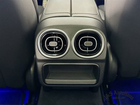 Used 2024 Mercedes-Benz C 63 AMG S image 31