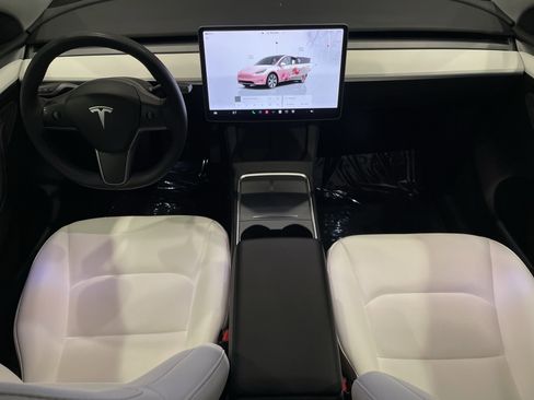 Used 2023 Tesla Model Y Long Range AWD/4WD image 16