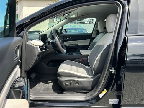 Used 2024 Honda Prologue EX image 11