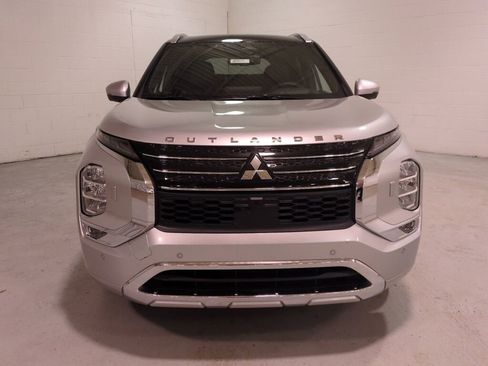 New 2025 Mitsubishi Outlander SEL image 9