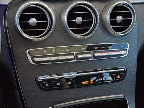 Certified 2021 Mercedes-Benz GLC 300 image 33