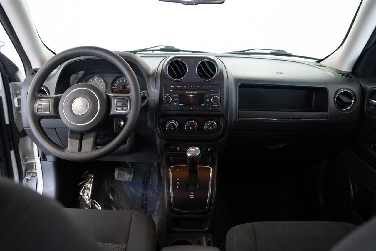 Used 2014 Jeep Patriot Sport w/ Power Value Group FWD image 16