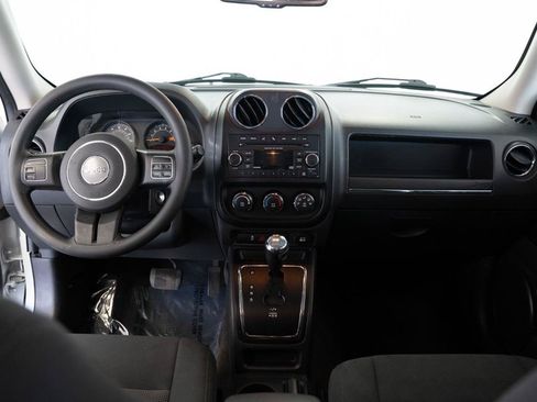Used 2014 Jeep Patriot Sport w/ Power Value Group FWD image 16