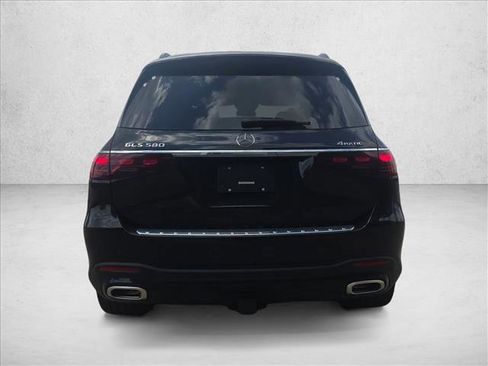 New 2026 Mercedes-Benz GLS 580 4MATIC image 7
