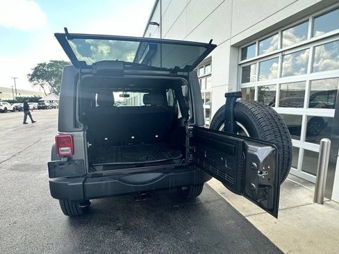 Used 2016 Jeep Wrangler Unlimited Sport w/ Quick Order Package 24S AWD/4WD image 5