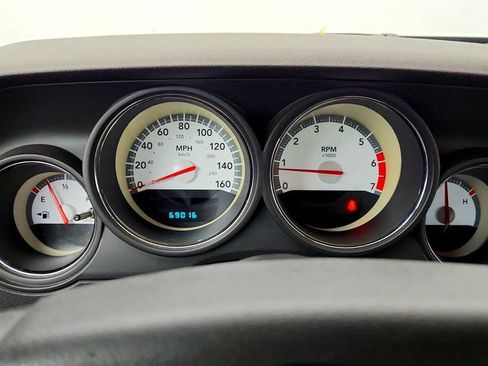 Used 2010 Dodge Challenger R/T RWD image 13