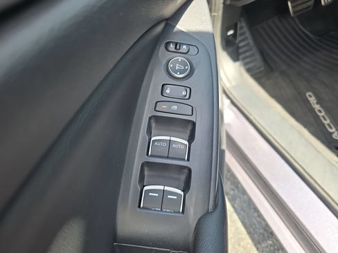 Used 2020 Honda Accord Sport image 14