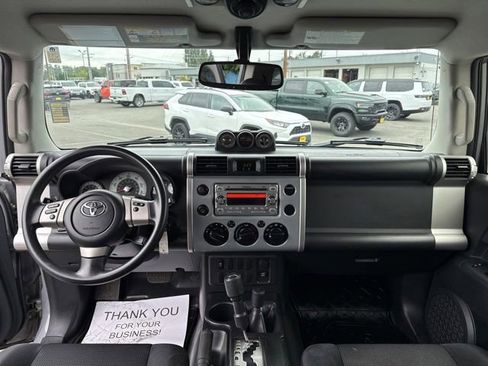 Used 2014 Toyota FJ Cruiser 4WD image 17