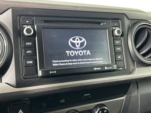 Used 2016 Toyota Tacoma SR5 w/ SR5 Appearance Package (SN) image 19