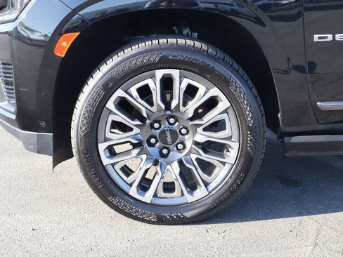 Used 2024 GMC Yukon XL Denali Ultimate AWD/4WD image 14