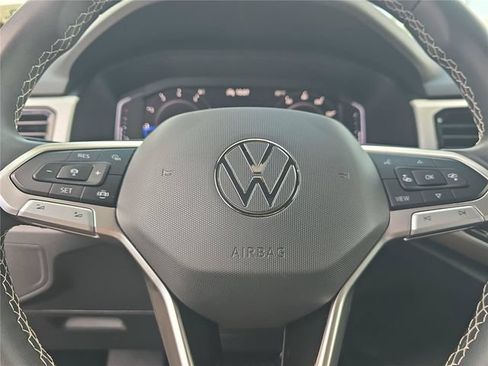 Used 2023 Volkswagen Atlas Cross Sport SE w/ Panoramic Sunroof Package FWD image 22