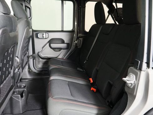 Used 2022 Jeep Wrangler Unlimited Rubicon image 17