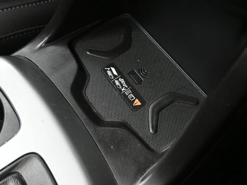 Used 2022 Chevrolet Colorado ZR2 w/ ZR2 Dusk Special Edition image 18