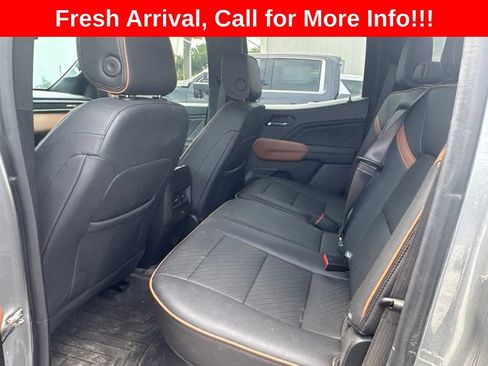 Used 2023 GMC Canyon AT4 w/ AT4 Premium Package AWD/4WD image 12