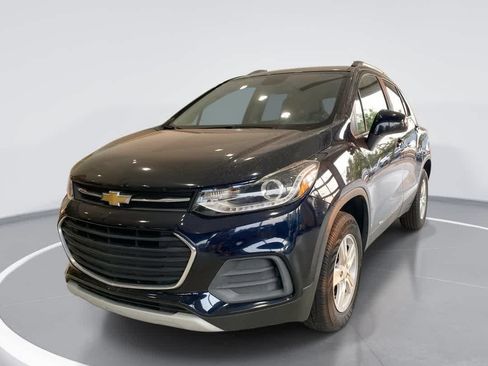 Used 2022 Chevrolet Trax LT w/ Driver Confidence Package AWD/4WD image 1