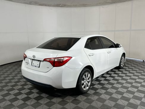 Used 2017 Toyota Corolla LE FWD image 3