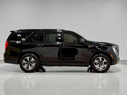 Used 2025 GMC Yukon AT4 Ultimate AWD/4WD image 10