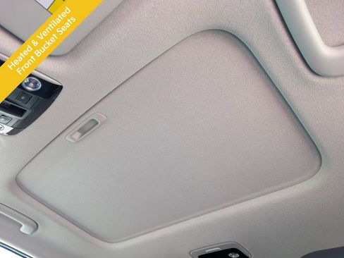 Used 2023 Kia Niro SX Touring FWD image 17