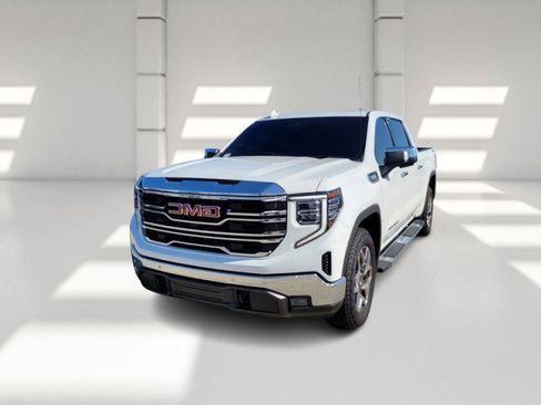 Used 2022 GMC Sierra 1500 SLT image 1