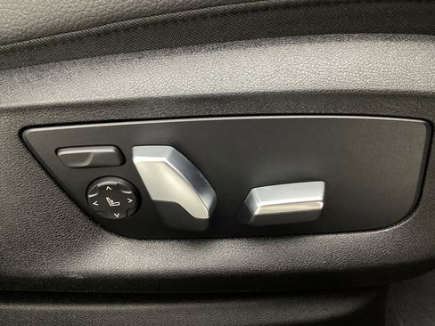 Used 2020 BMW 530i w/ M Sport Package RWD image 40