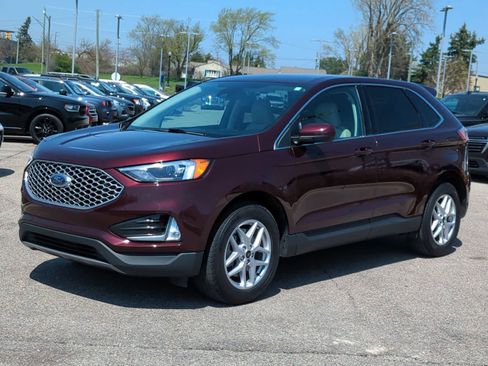 Used 2023 Ford Edge SEL w/ Convenience Package AWD/4WD image 4
