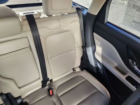 New 2026 Lincoln Corsair Premiere image 15