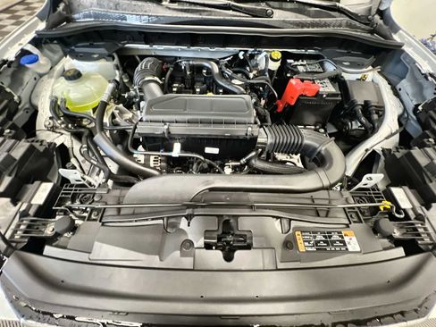 New 2025 Ford Escape ST-Line image 18