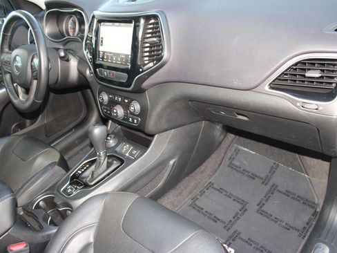 Used 2019 Jeep Cherokee Limited w/ Trailer Tow Group image 35