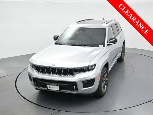 Used 2023 Jeep Grand Cherokee Overland image 48