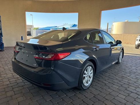 Used 2025 Toyota Camry LE image 5