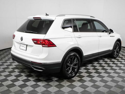 Certified 2024 Volkswagen Tiguan SE FWD image 28