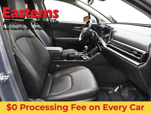Used 2025 Kia Sportage EX FWD image 22