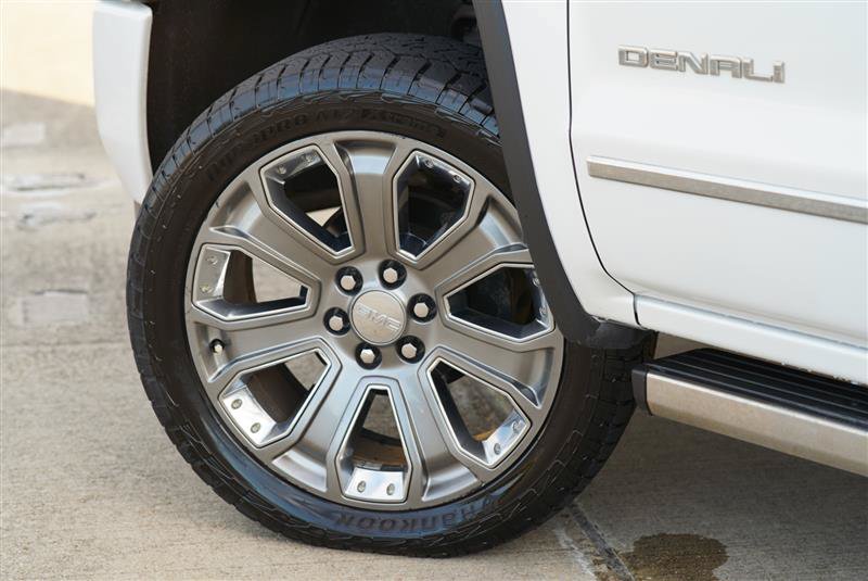 Used 2016 GMC Sierra 1500 Denali w/ Denali Ultimate Package AWD/4WD image 18